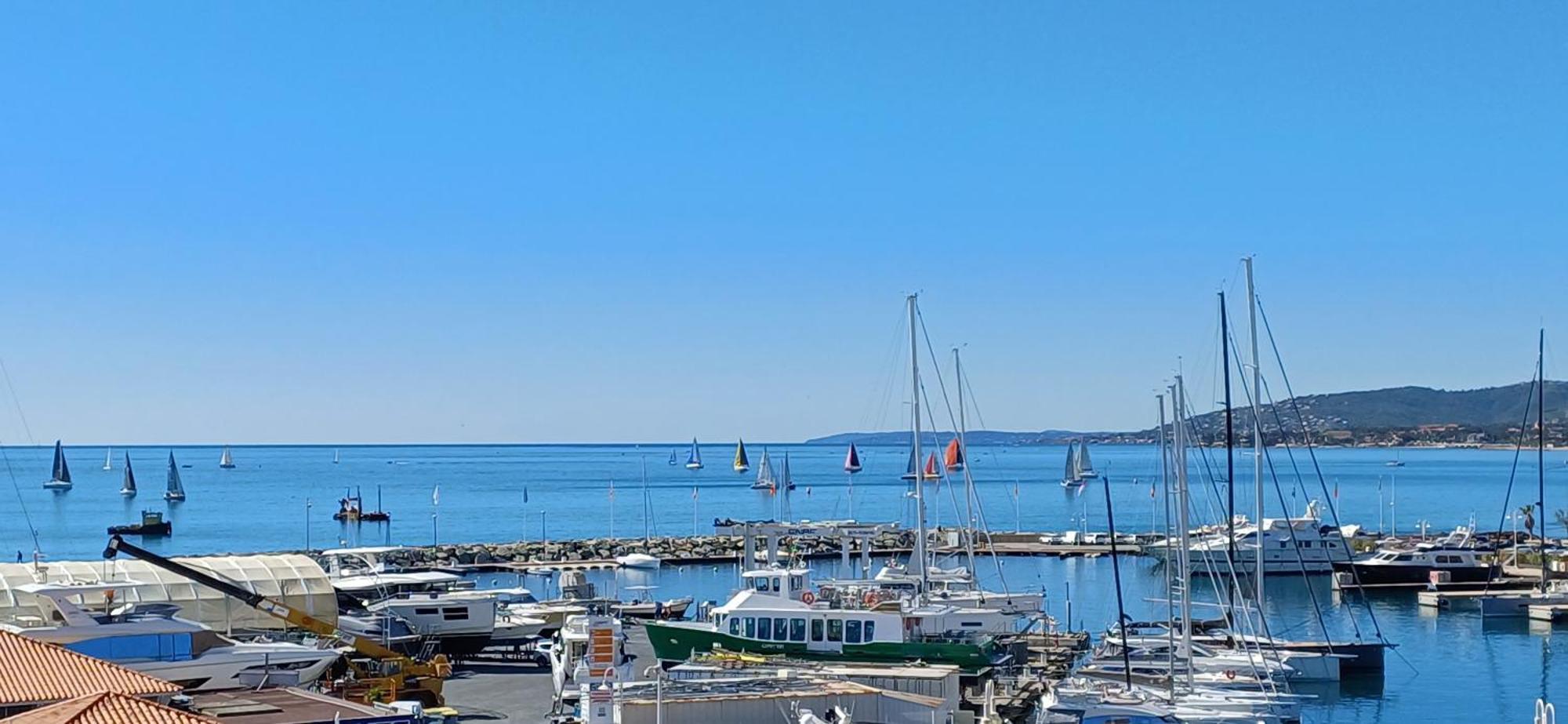 Sublime Vue Mer,Parking,Wifi Fréjus Exteriör bild